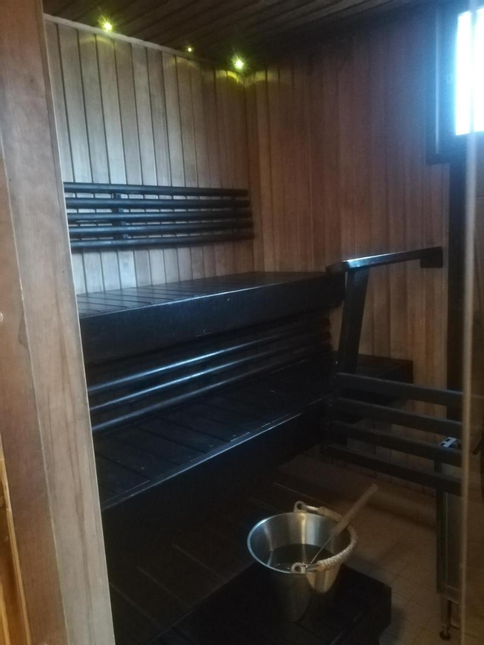 Gasthaus Henri Raisio Esterno foto